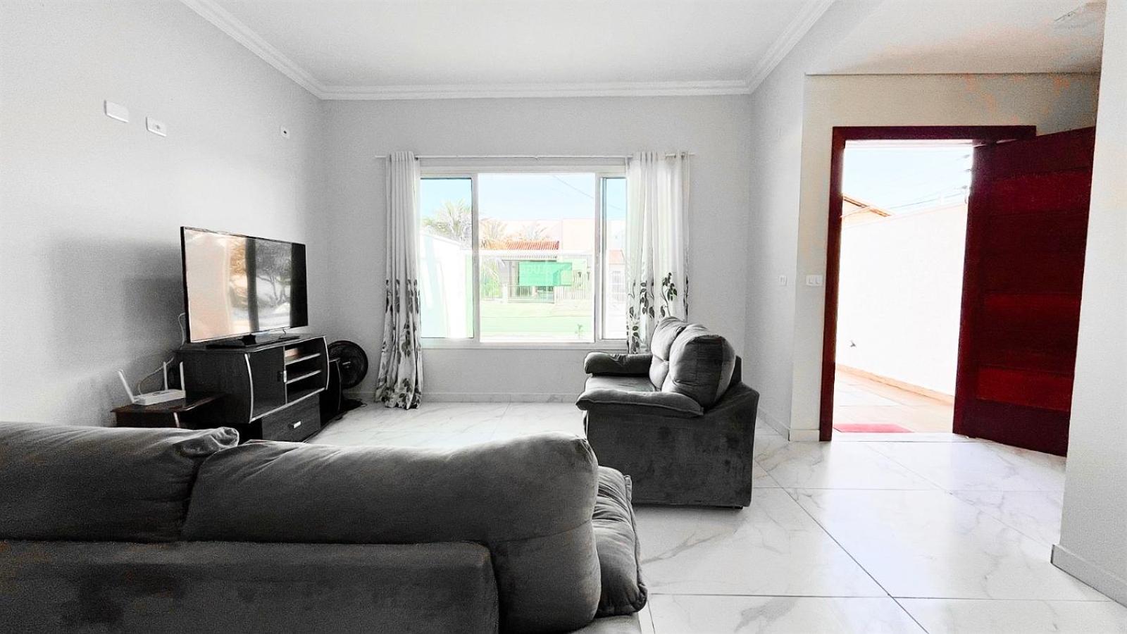 Triplex Com Piscina E Area Gourmet * Guaratuba